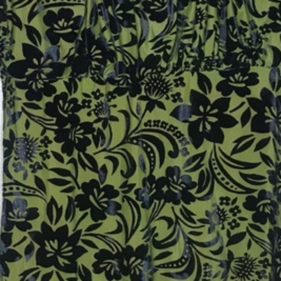 SUNDANCE Velvet Floral Top with Scoop Neck - Picture 5 of 5